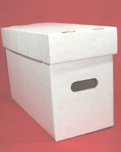 4 kompakte Größe amerikanische Comicboxen - Marvel/DC - jeweils ca. 200 Comics - Bild 1 von 1