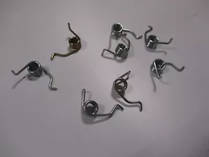 CAGIVA MOLLA RICHIAMO PEDANA ANTERIORE DX-SX FRECCIA C9 1995 -1999 CONF 8 PEZZI - Imagen 1 de 2