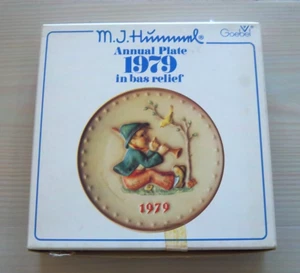 Hummel #272 - 1979Goebel Annual Plate - "Singing Lesson" - Vintage 7 1/2" - Picture 1 of 6