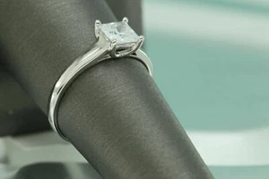 1CT Princess CUT CZ SOLITAIRE ENGAGEMENT RING 14K WHITE GOLD Finish - Picture 1 of 5
