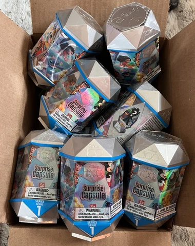 DISNEY YUME 100TH ANNIVERSARY SERIES 1 BLIND BOX 12 SURPRISE FIGURE CAPSULES LOT Cover