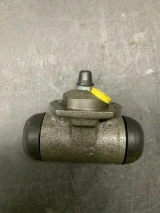 FORD REAR BRAKE CYLINDER 1S2Z2V261DA NEW OEM - Picture 1 of 3