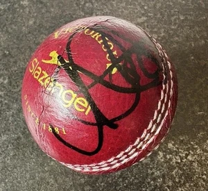 ENGLAND CRICKET: JOE ROOT SIGNED SLAZENGER CRICKET BALL+COA **PROOF** - Picture 1 of 3