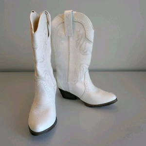 Sugar Tammy Western Boots Women's Size 6M Pull On Ivory Pointed Toe Footwear - Picture 1 of 13