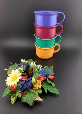 TASSE GOBELET TUPPERWARE VINTAGE LOT DE 4 TASSES CAMPING  ⛺️  - Photo 1/4