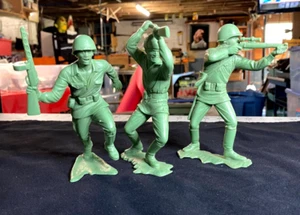 3 soldados de infantería rusos vintage 1963 Marx 6" capitán ejército verde hombres LB02 - Imagen 1 de 15