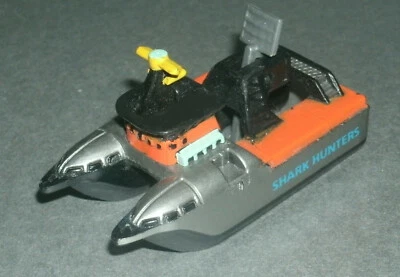 1/400 Scale Deep Sea Fishing / Shark Hunter Boat 1996 LGTI Galoob Micro Machines - Image 1 of 4
