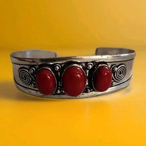 Vintage Native American Sterling Silver 3 Large Stone Coral Cuff Bracelet Nice - Picture 1 of 6