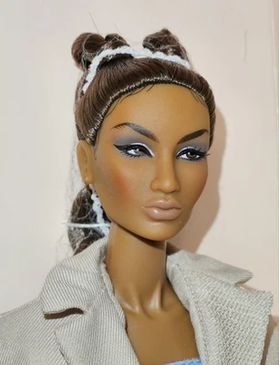 Muñeca Mademoiselle Annik Vandale 12" Integrity Toys Nu Face Fashion Royalty NRFB Foto 1 de 4
