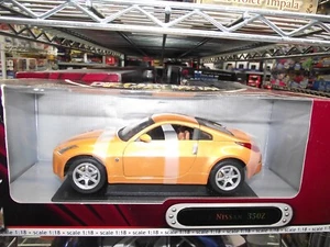 Road signature 1/18 2003 Nissan 350 Z gold NIB - Picture 1 of 1