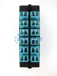 Panel de fibra Panduit FAP12WAQDLCZ con 12 adaptadores multimodo dúplex dúplex de 10 gigas ~STSI - Imagen 1 de 1