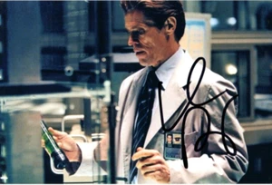 SPIDERMAN: WILLEM DAFOE 'NORMAN OSBORN/GREEN GOBLIN' SIGNED 6x4 ACTION PHOTO+COA - Picture 1 of 1