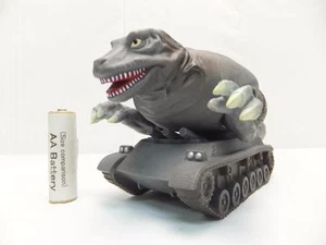 FIGURA DE VINILO BANDAI Ultra Seven Japón kaiju sofubi Dino-Tank 2002 - Imagen 1 de 4