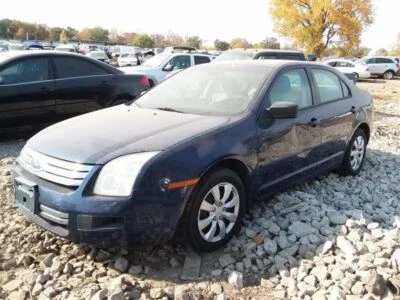 Parachoques trasero sin asistencia de estacionamiento 1 recorte de escape compatible con 06-09 FUSION 2018651 Foto 1 de 4