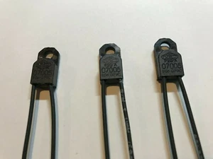 *NEW* Encapsulated Thermostats: CANTHERM F20A07005ACFA06E; 70'C SPST-NC 6" wires - Picture 1 of 3