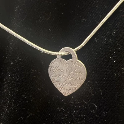 TIFFANY & CO. Collar Corazón Plata Esterlina “New York Notes” Cadena 18” 925 Foto 1 de 4
