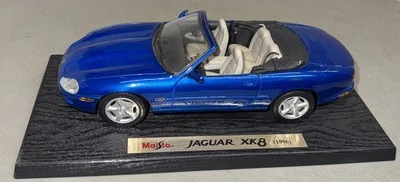 Maisto 1996 escala 1:18 JAGUAR XK8 convertible azul diecast modelo de coche Foto 1 de 4