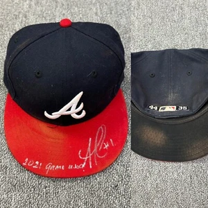 Ozzie Albies Atlanta Braves Game Used Hat 2021 “44/35 Patches” Signed LOA - Picture 1 of 4
