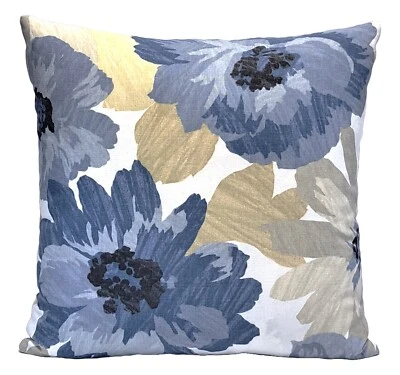 Funda de almohada decorativa moderna índigo grande flores florales 20" azul tostado Foto 1 de 4
