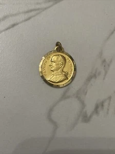 Vintage Catholic Gold Tone Medal - Picture 1 of 6