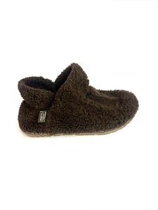 L. L. Bean Brown Sherpa Cozy Slippers Booties Women Size 9 M - Picture 1 of 16