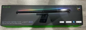 Barre lumineuse moniteur Razer Aether, LED RGB, double éclairage avant et arrière, ultra large - Photo 1/10
