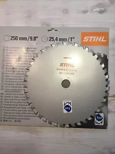 Hoja de corte de césped Stihl 4001 713 3811 250 mm. NUEVO - Imagen 1 de 2