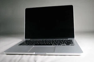 2015 Apple MacBook Pro 13" A1502 - Afbeelding 1 van 5