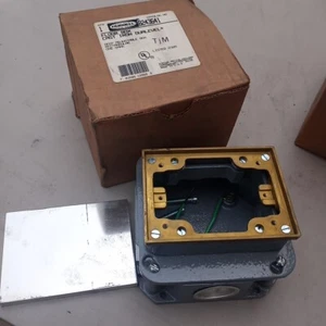New in Box. Hubbell 1-Gang, B243641, Watertight Adjustable Floor Box. Cast Iron - Picture 1 of 14