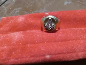 18k Yellow And White Gold Masonic Ring  - Picture 1 of 5