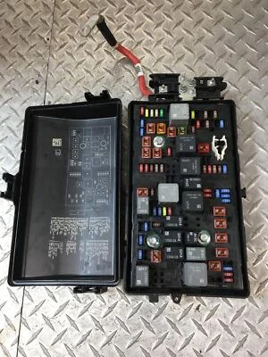 Engine Fuse Box BUICK REGAL 12 - Image 1 of 4
