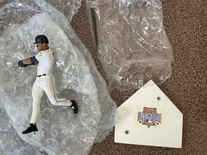 Griffey Jr 1996 Salvino 1/1 Prototype Signed Figurine Mariners Home Jersey. - Picture 1 of 8