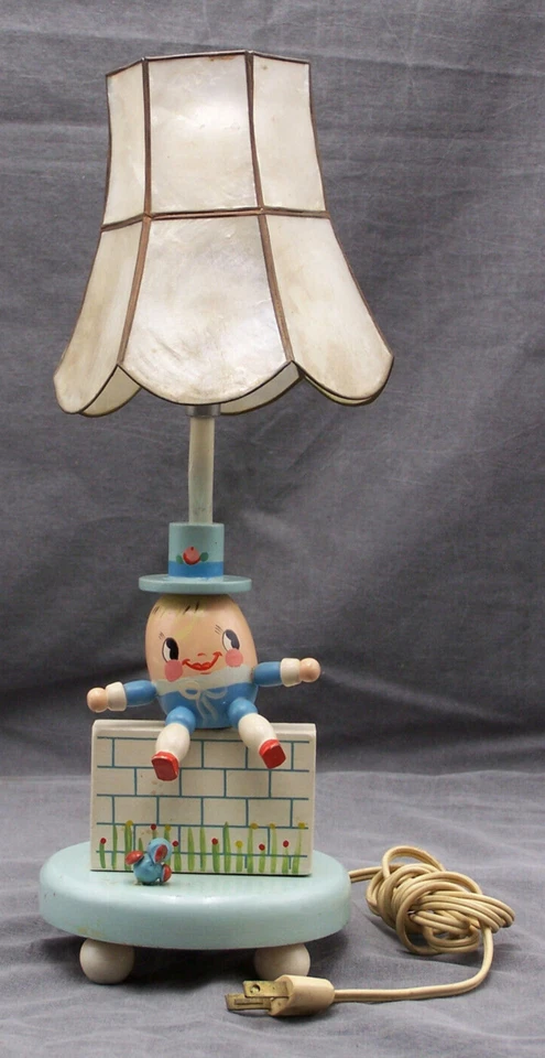 Lámpara infantil Humpty Dumpty Sat On A Wall años 50 E-24949 Young Designs Nueva York Foto 1 de 4