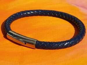 Pulsera de cuero trenzado y acero inoxidable azul marino de 6 mm para dama de Lyme Bay Art. - Imagen 1 de 3