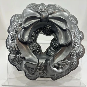 Nordic Ware Holiday Wreath Bundt Cake Pan Nordic Ware USA 9 Cup Large 12" NWOT - Picture 1 of 5