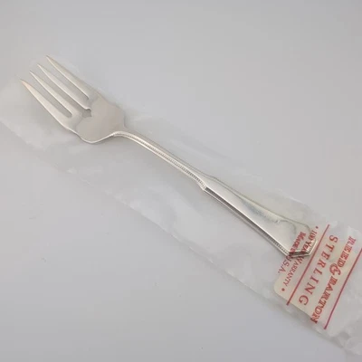 Tenedor de ensalada de plata esterlina federal estadounidense Reed & Barton - 6 5/8" - sellado Foto 1 de 3