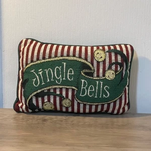 Almohada de tapiz "Jingle Bells" cinta rayas rojas y campanas decoración navideña - Imagen 1 de 6