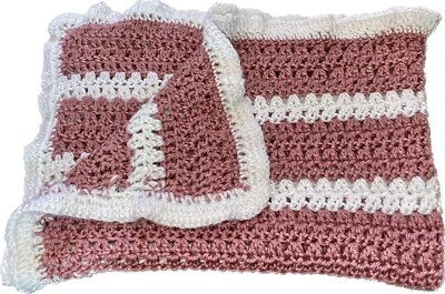 Manta afgana bebé ganchillo a mano púrpura vintage ✨SUAVE ✨34x22, punto de abuela Foto 1 de 4