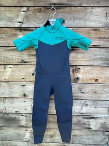 Ion Kids Capture 3/2 short armed back Zip - size age 8 BNWT - Picture 1 of 2