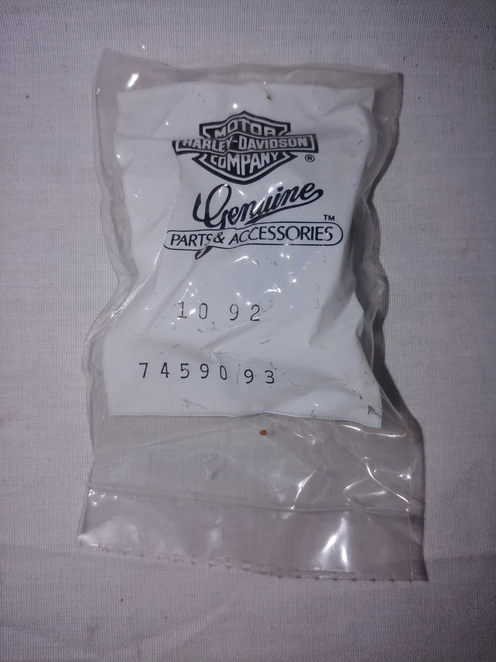 OEM Harley Davidson 10 AMP Circuit Breaker #74590-93 - Image 1 of 3