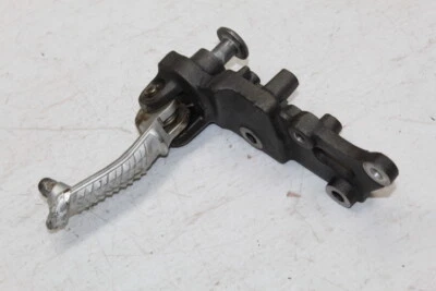 Juego trasero derecho Triumph Speed Triple RS 1050 ABS 2019 estriba del conductor Foto 1 de 4