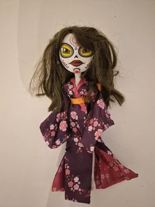 Catrinas Underworld Doll Muneca Mariko - Picture 1 of 4