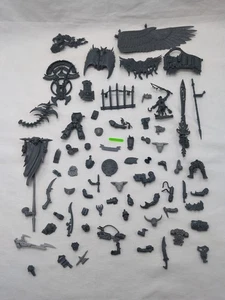 Lote de (50+) brocas y piezas de fantasía de Warhammer 40k - Imagen 1 de 5