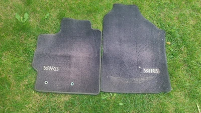 Alfombrillas delanteras Toyota Yaris o.e.m. Foto 1 de 4