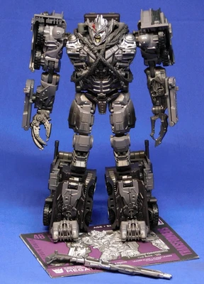 TRANSFORMERS STUDIO SERIES #48 MEGATRON FROM THE UNIVERSAL STUDIOS RIDE COMPLETE - Image 1 of 3