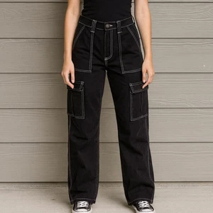 Women BDG Urban Outfitters Y2k Low Rise Cargo Pants in Black Size 32 - Picture 1 of 6