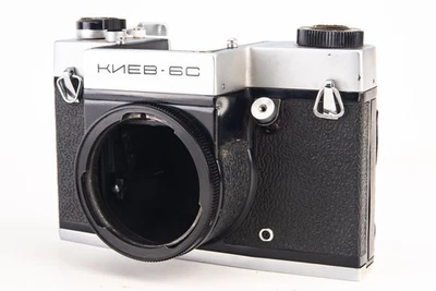 Cámara de formato medio Kiev 6C 120 rollos de película 6x6 cm como está para piezas o reparación V26 Foto 1 de 4