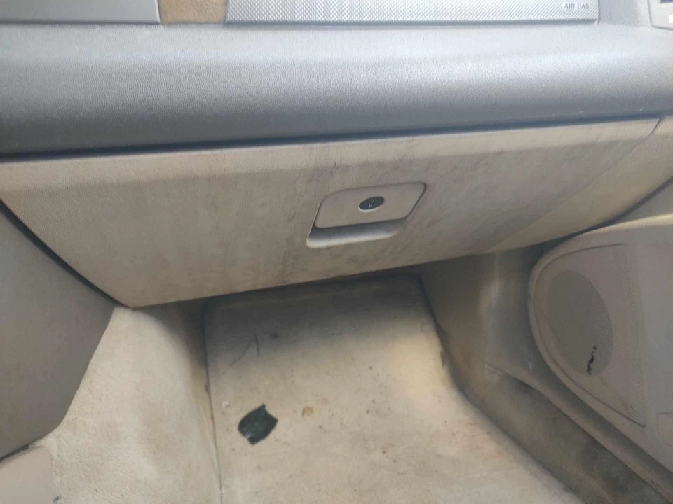 2003 2004 2005 2006 2007 CADILLAC CTS Glove Box Cashmere334 - Image 1 of 1