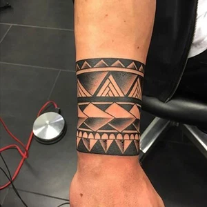 Waterproof Temporary Tattoo Sticker Arm Wrist Leg Circle Body art Fake Tattoo