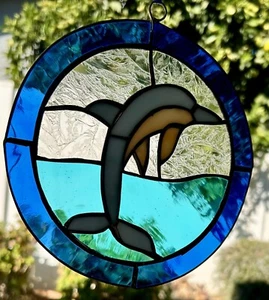 Leaded Stained Glass Dolphin Sun Catcher/Wall Hanging Round Stained & Slag Glass - Picture 1 of 5